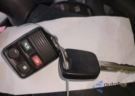 2001 Ford Focus Se from USA, damaged, VIN 1FAFP34301W284617